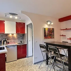 https://charmant-t1-a-deux-pas-du-centre-ville.aixenprovencehotels.org