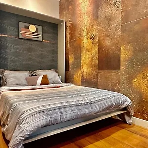 https://classy-studio-champs-elyses.fr-paris.fr